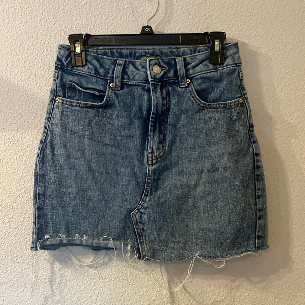 Wild Fable raw hem jean skirt size 4